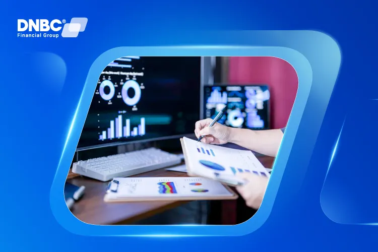 Swift Code vs Routing Number Comparison Table comparing swift code vs routing number for domestic and international transfers